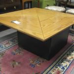 598 8320 COFFEE TABLE